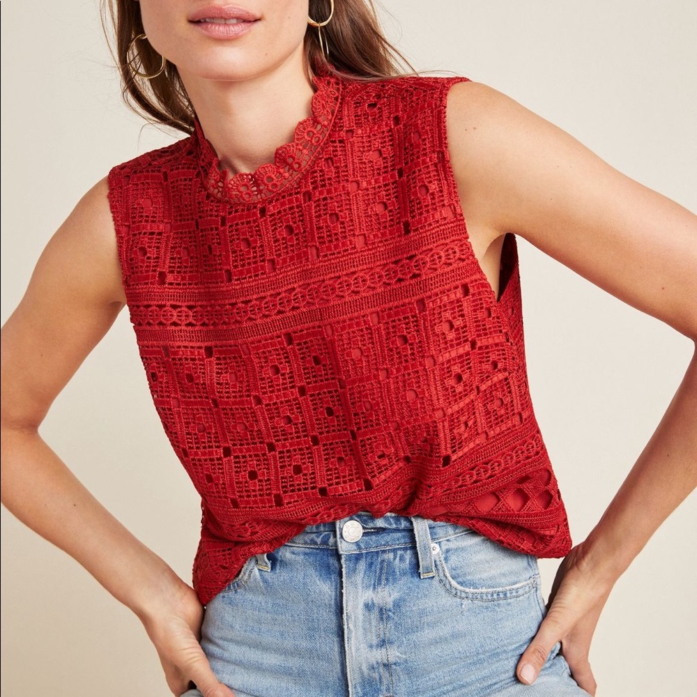 Lace sleeveless top
